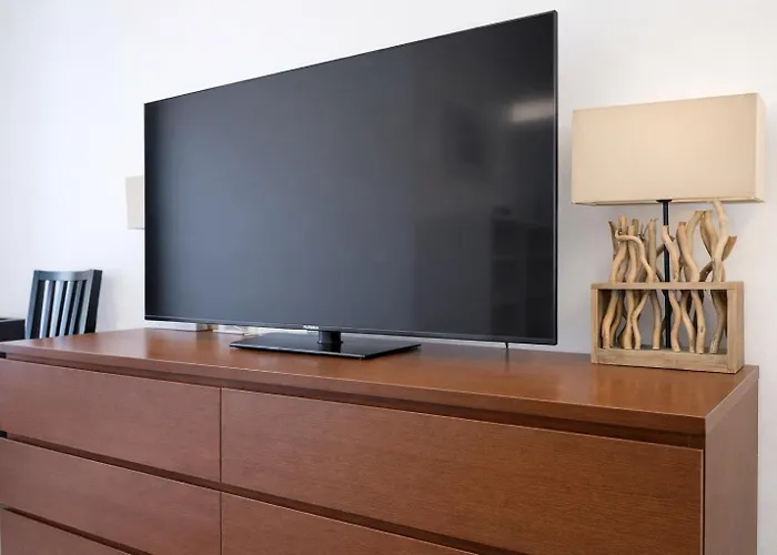 Frame By Comfort Housing - Spacious